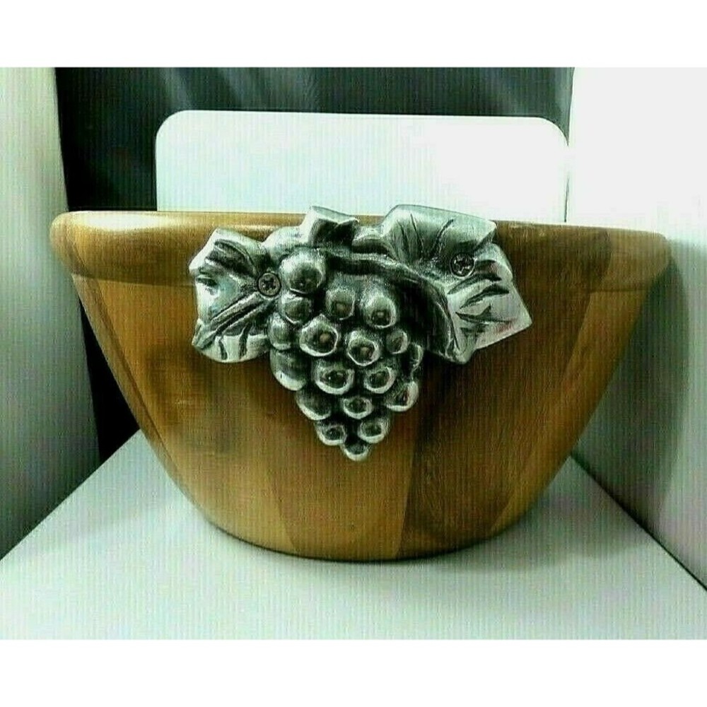 Vintage Wooden Serving Bowl 2003 Bella Vineyard Heritage Mint Metal Grape Motif